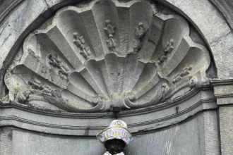 Manneken Pis Celebrates Kazakhstan’s Republic Day with Traditional Costume